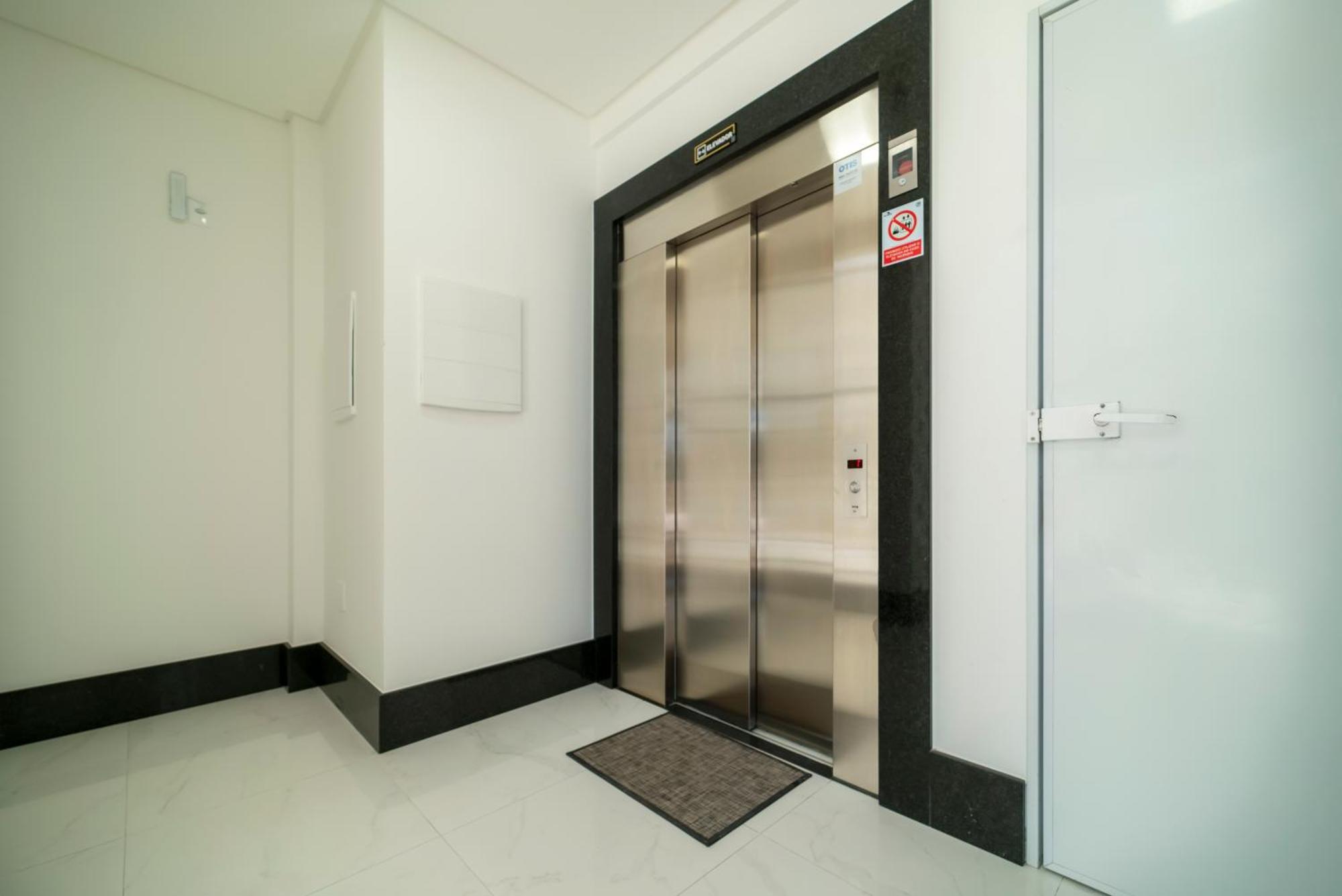 Hy Apart Hotel Бомбиньяс Экстерьер фото