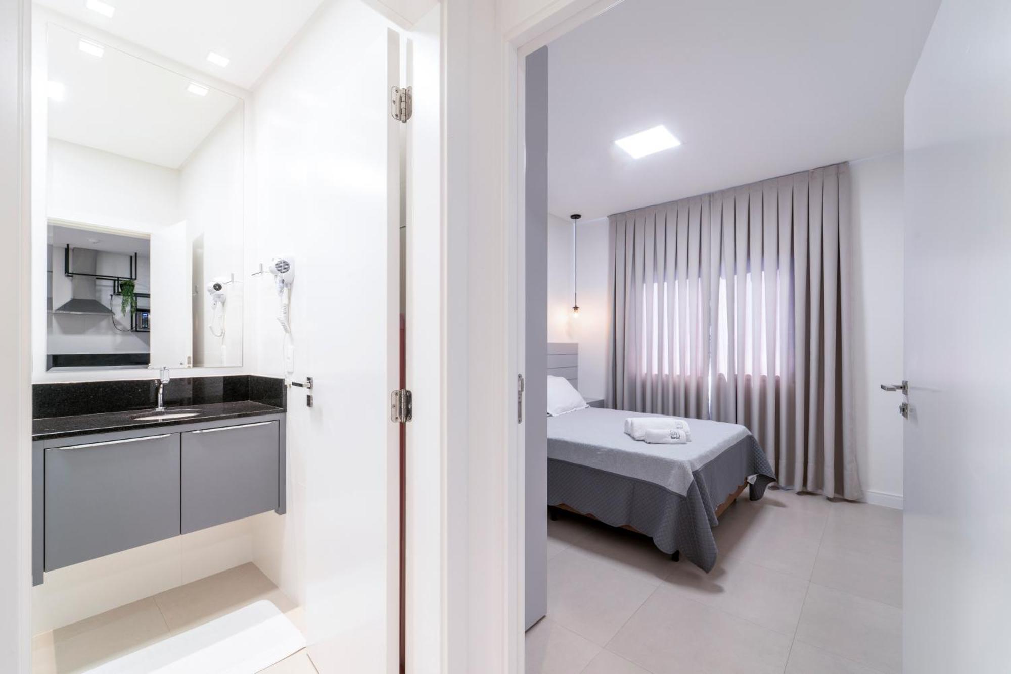 Hy Apart Hotel Бомбиньяс Экстерьер фото